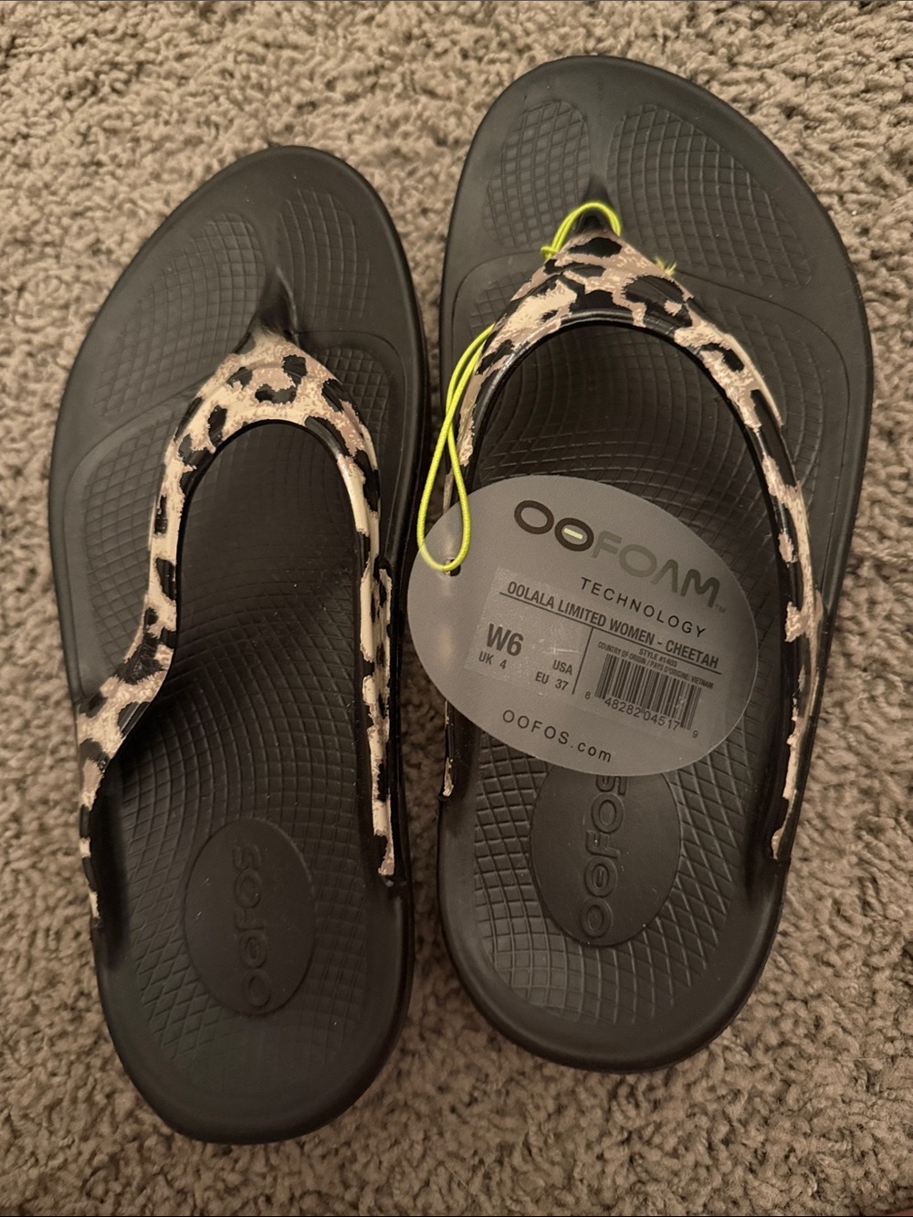 OOFOS OOlala Women's Black Flip Flop with Cheetah Print Straps